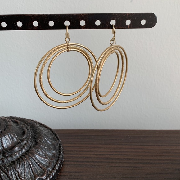 Guess brand Gold finish hoop earrings - Picture 2 of 4